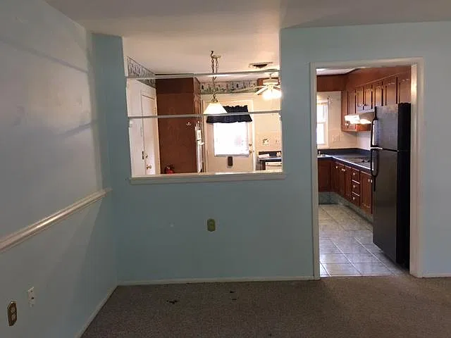 2 bed, 1036 sqft, $2,200 — Photo 3