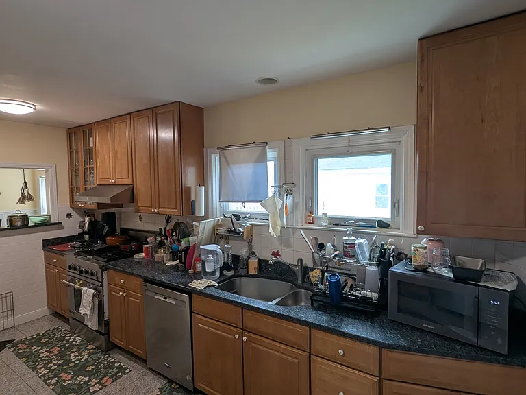 250 Riverside Ave #2 — Photo 5