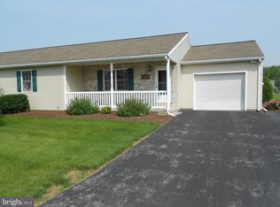 422 Providence Dr, Mc Sherrystown, PA 17344