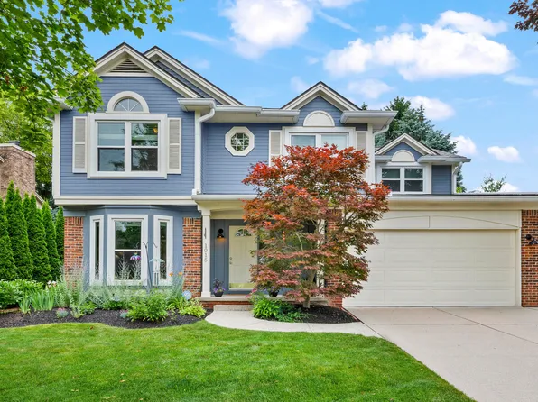 1015 Pointe Place Blvd, Rochester, MI 48307
