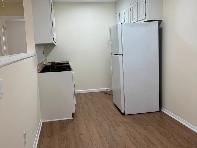 27 Fairfield Ave #A2 — Photo 4