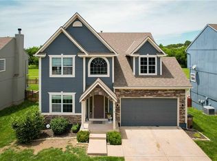 712 S Adams St, Raymore, MO 64083