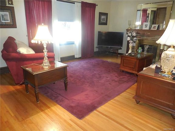 4th image of 4795 Crestwood Dr
