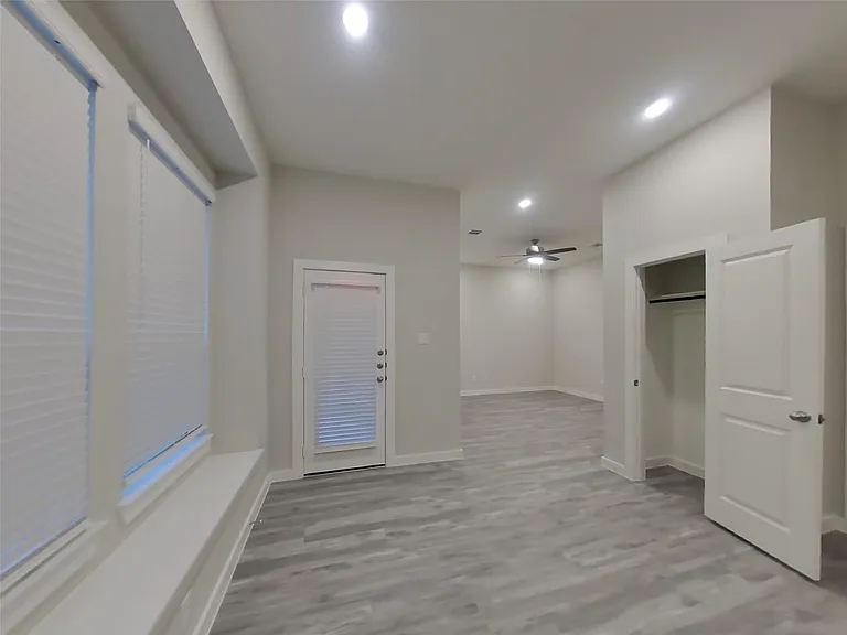 22710 Terrazzo Dr — Photo 3