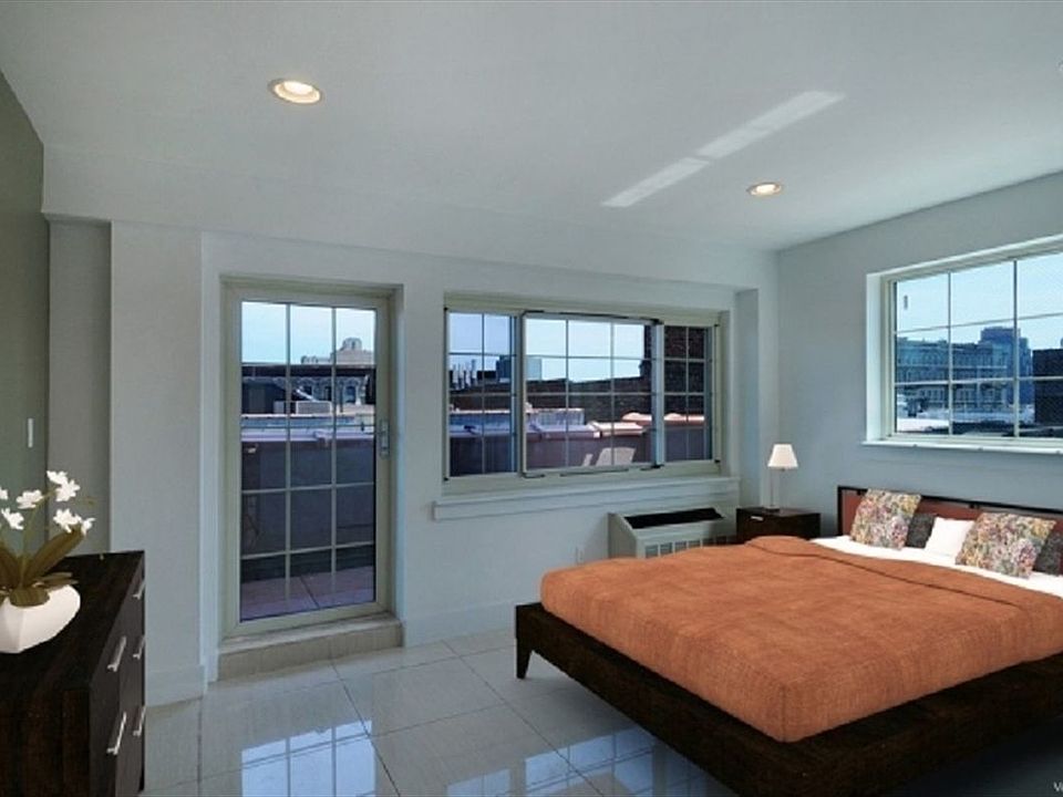 2nd image of 207 W 115th St APT 26