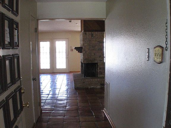 5th image of 8735 Oak Timber St