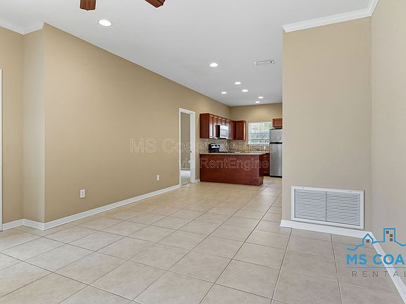 4th image of 119 Earle Taylor Ln #1