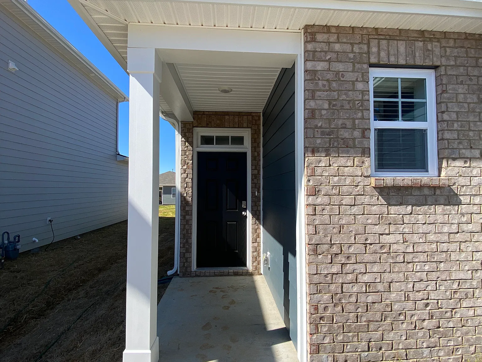 3 bed, 1459 sqft, $2,080 — Photo 2