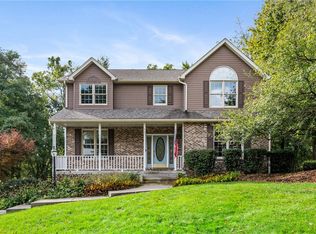 450 Settlers Village Cir, Cranberry Township, PA 16066