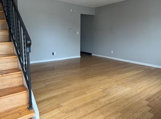 West Lake Shore Apartments, Springfield, IL 62703