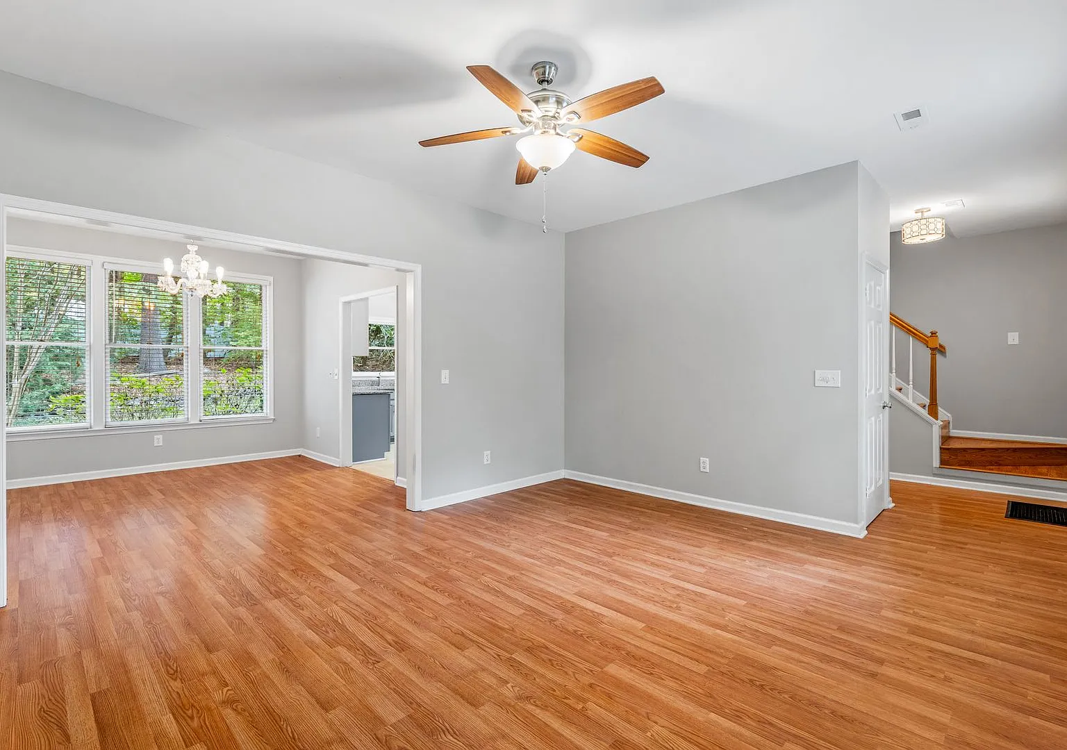 NW - Desirable Irving Park Two Story Home, Granite Counter-Tops, SS Appliances, Wood Flooring Thr... — Photo 3