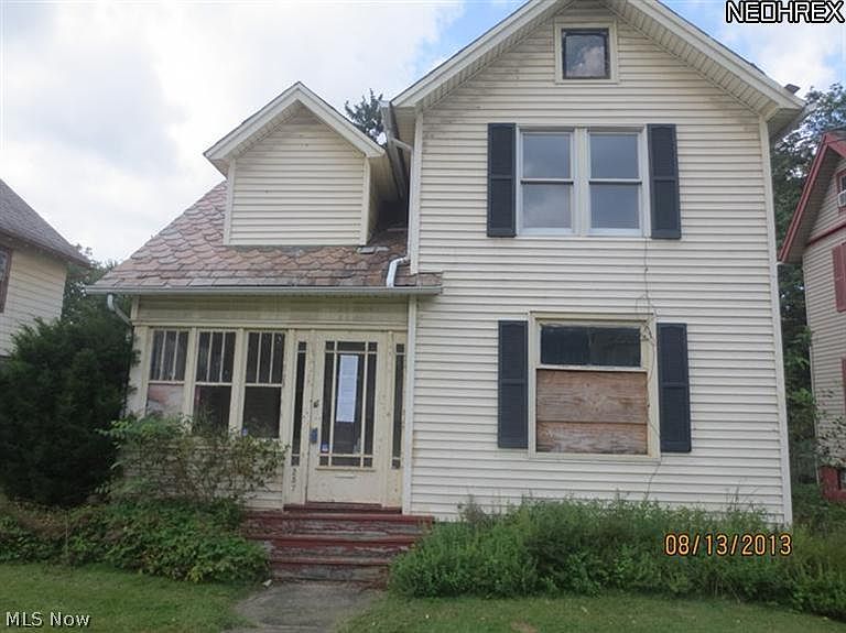 1st image of 237 Parkman Rd NW