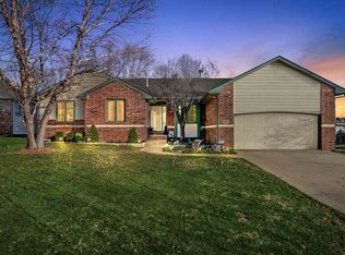 206 N Ashley Park, Wichita, KS 67212