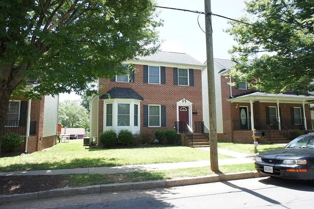 Building Photo - 1713 Lakeview Ave