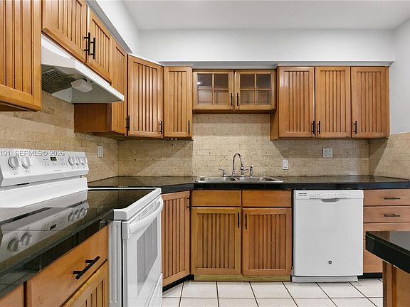 4th image of 1511 NW 85th Way