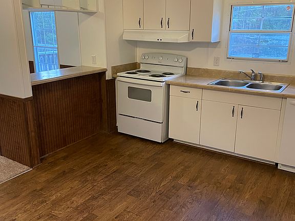 2nd image of 203 Barkwood Ln