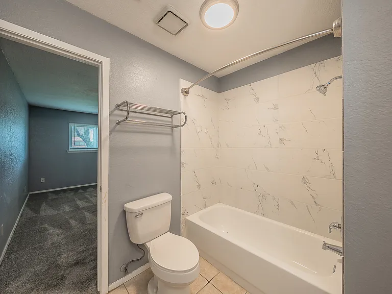 5003 Maryanna Way #D — Photo 9