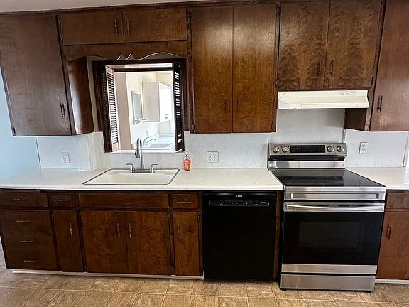 5th image of 12551 Lacey Blvd