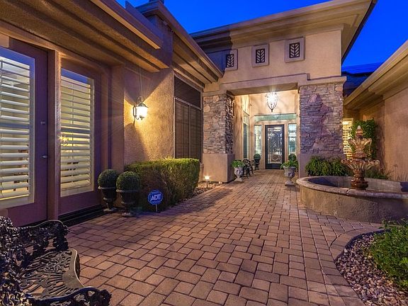 3rd image of 2572 W Princeville Dr