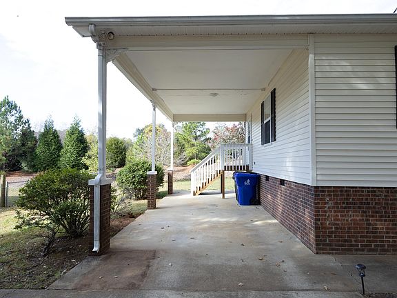 3rd image of 25 Juleann Ln