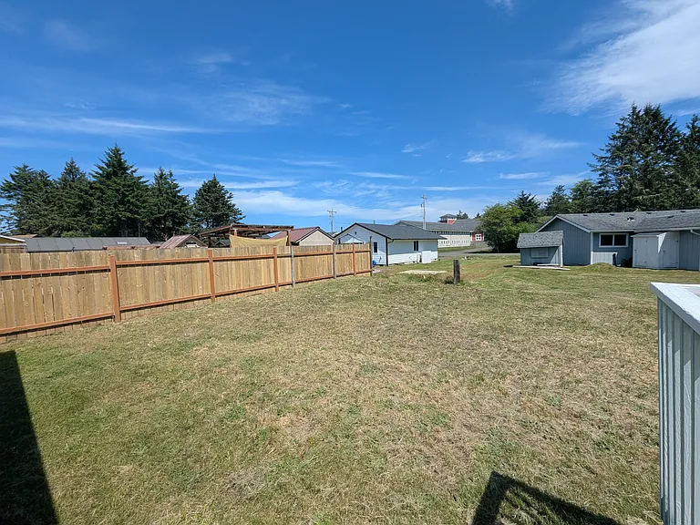 368 Snahapish Ave SE — Photo 30