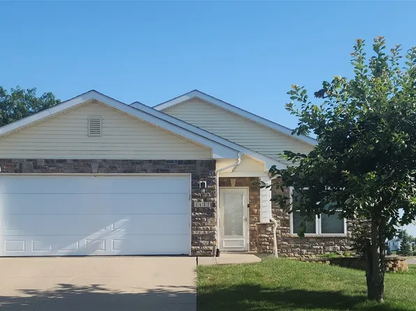1427 Winchell Dr NE, Cedar Rapids, IA 52402