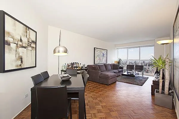 Rented by Park River | media 23