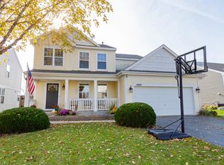 1989 Heron View Way, Round Lake, IL 60073