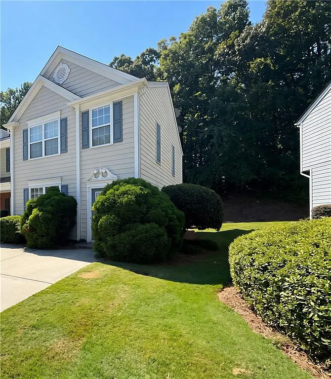3 bed, 2.5 bath, 1902 sqft, $1,950 — Photo 1