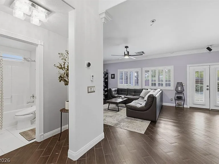 5397 Esparon Ave — Photo 7
