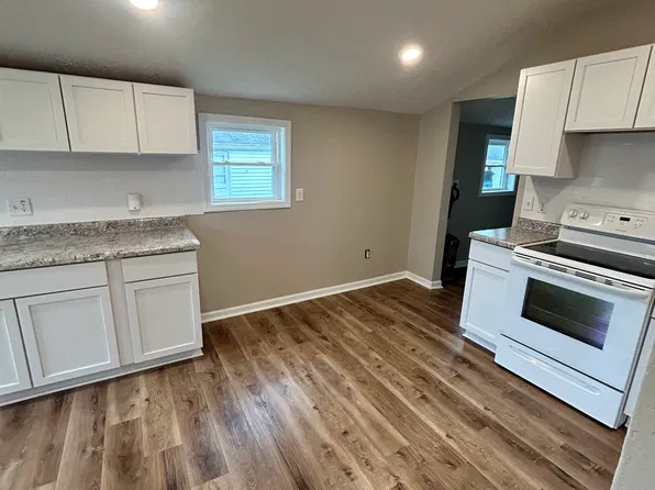 908 Garfield Ave, Troy, OH 45373