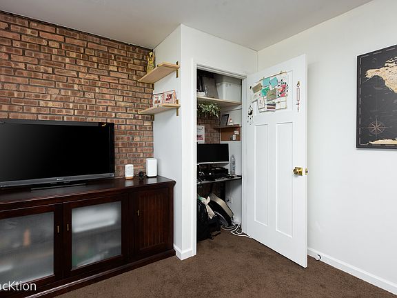 5th image of 6010 Oakwood Dr APT 6H