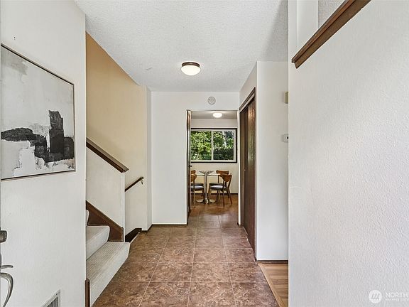 2nd image of 7509 42nd Avenue NE