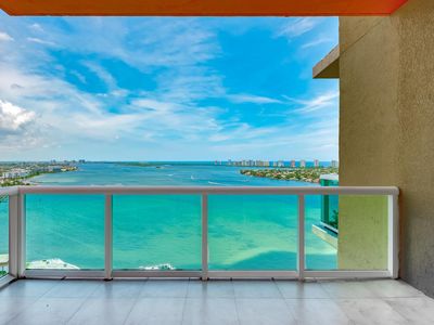 2650 Lake Shore Dr, Riviera Beach, FL, 33404