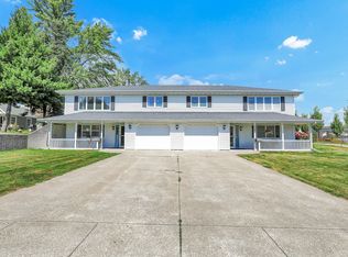 708 & 710 Independence St, Pella, IA 50219