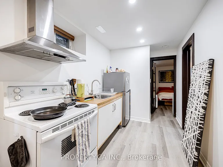 14 Bellwoods Ave — Photo 9