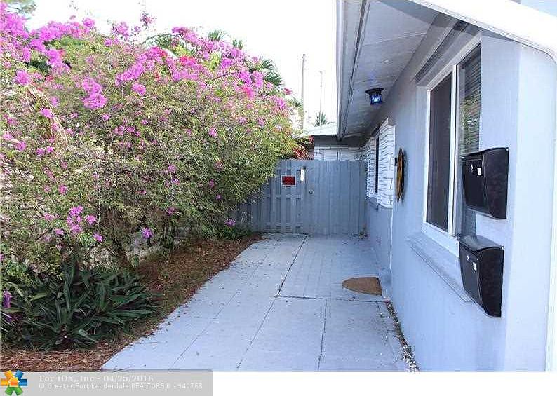 1st image of 728 NE 23rd Dr