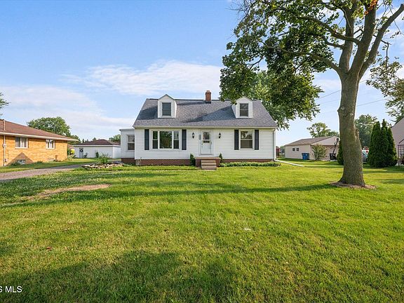 2nd image of 5837 Seaman Rd