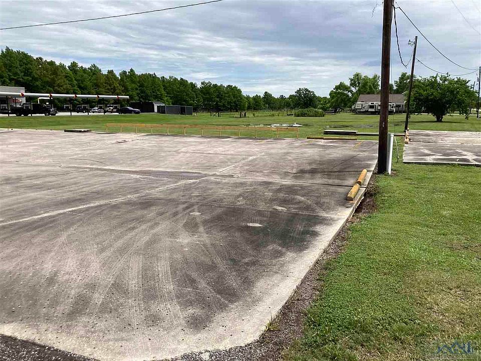 1st image of 16913 Highway 3235