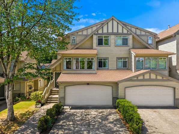 10238 155a St #3, Surrey, BC V3R 0V8