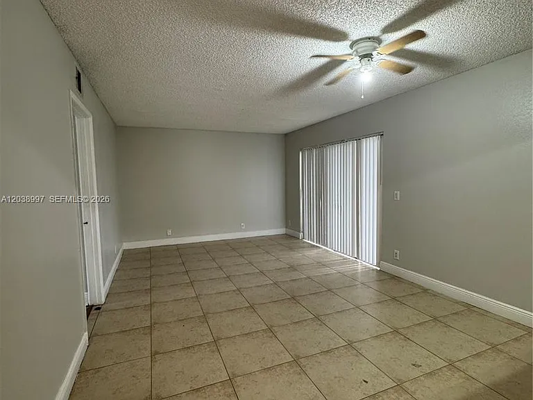 1465 Lake Crystal Dr #A — Photo 4