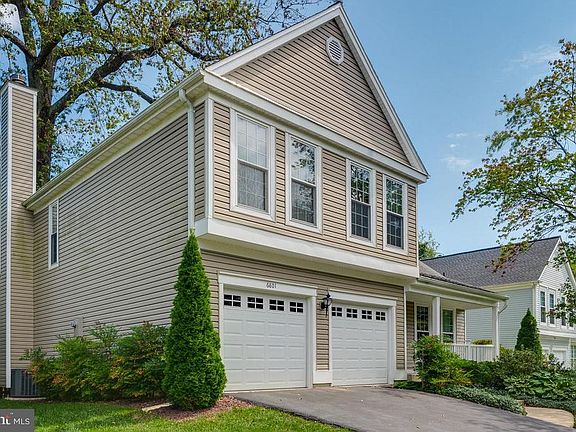 4th image of 6801 Woodstone Pl