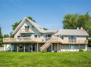 55 Lake Rd, Narragansett, RI 02882