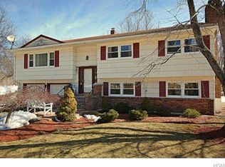 18 Ormian Dr, Pomona, NY 10970