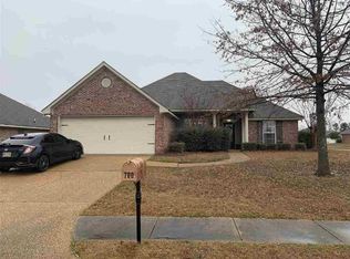 700 Wedgewood Ct, Brandon, MS 39047