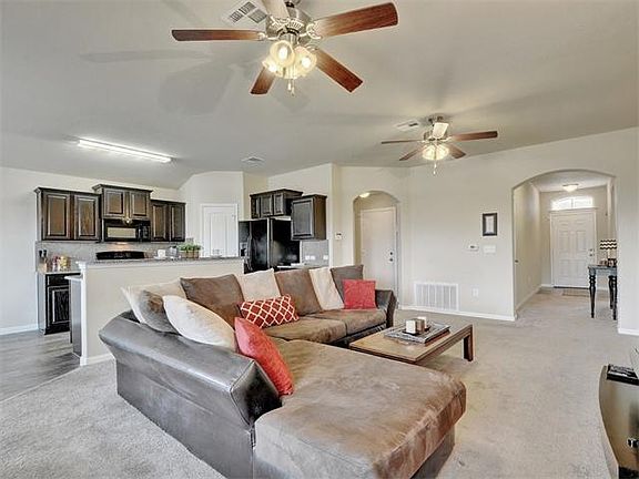 5th image of 109 Esparza Ct