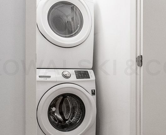 5th image of 466 9th St APT 1