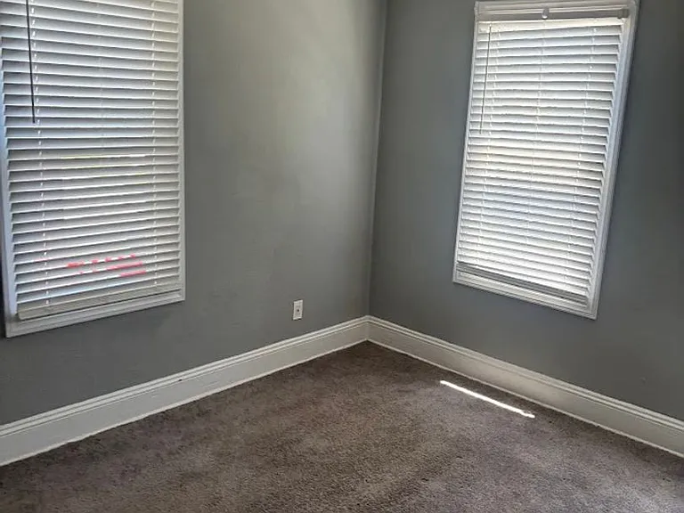 440 Newport News Ave — Photo 7