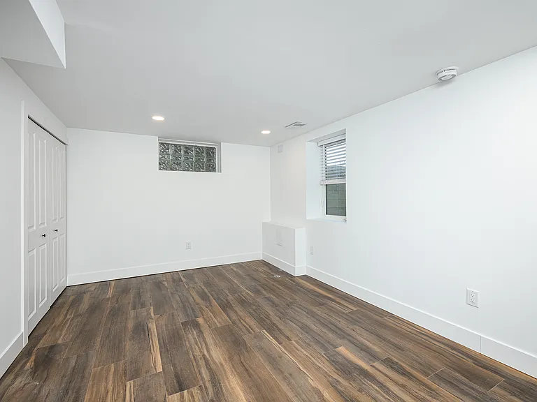 1012 Miner St — Photo 22