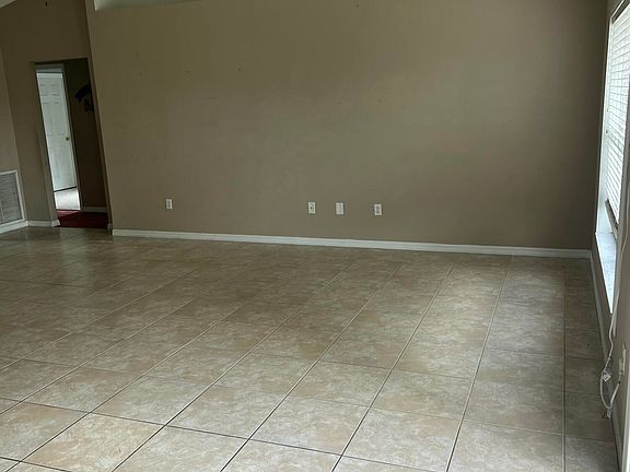5th image of 782 SW Crean Terrace